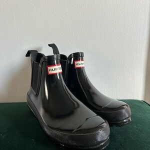 Hunter Glossy Black Chelsea Boots
